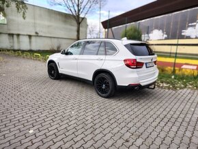 Predám BMW X5 XDrive25d A/T - 10