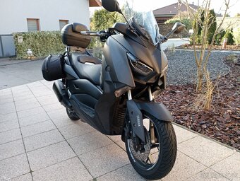 YAMAHA XMAX 300 - 10