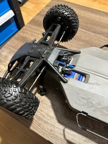 Traxxas Slash 1:10 VXL 4WD RTR - 10