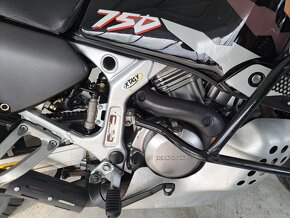 Honda XRV 750 Africa Twin - 10