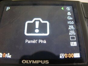 Olympus SP-720UZ - 10