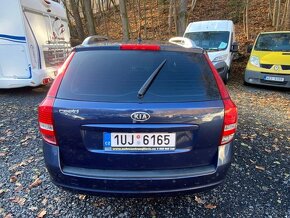 Kia Ceed 1.6 CRDI 94kW klima tempomat el.okna 2011 - 10