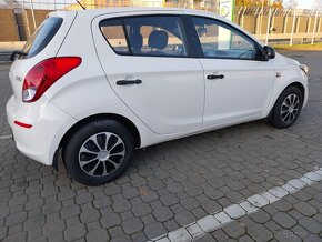 Hyundai i20  1,2 i, r.v.2014, ČR, najeto 81200 km, nová STK - 10