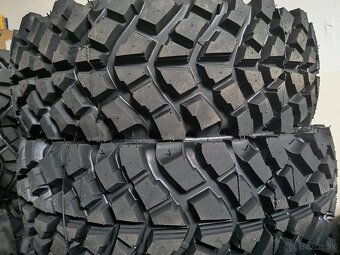 245/70 R16 zimné , 235/75 R15 track 2000 - 10