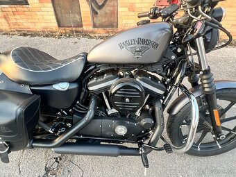 Harley-Davidson Sportster 883 - 10