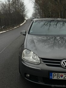 Volkswagen Golf 5 1.9TDI DSG - 10