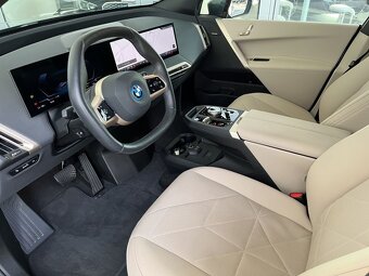 BMW iX nxDrive40 Sportpaket - 10