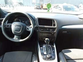 Audi Q5 2,0 TDI Quattro S-line r.2011 - 10