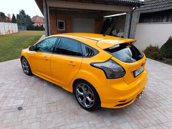 Ford Focus ST 250PS - 10