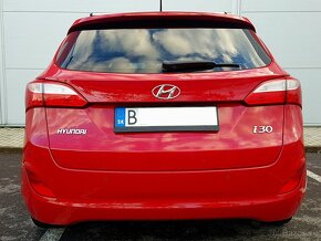 Hyundai i30 CW Combi ● 2015 ● 1.6 CRDI ● Iba 132 tisíc KM - 10