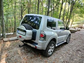 Mitsubishi Pajero 3.2 DiD 147KW AT/5  4x4 Uzávierka - 10