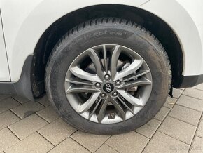 Predám Hyundai ix35 2,0 CRDi 4x4 výbava Style/navi - 10