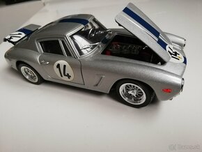 1:18 Jouef Evolution Ferrari 250 GT Berlinette - 10