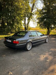 BMW 740iL E38 - 10