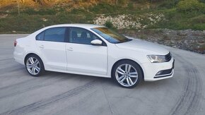 Predám Volkswagen Jetta 2.0 tdi 2014 bluemotion - 10