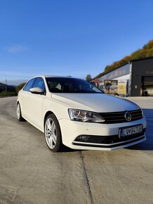 Volkswagen Jetta 2.0 tdi Highline 2014 bluemotion - 10