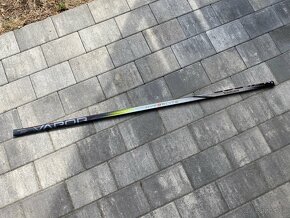 Shaft / palica z kompizitky Bauer Vapor Hyperlite 2 - 10