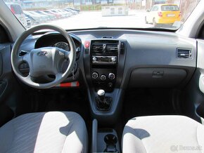 Hyundai Tucson 2.0 CVVT Dynamic - 10