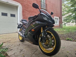 Yamaha R6 - 10