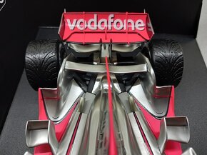 F1 MCLAREN MERCEDES MP4/23 2008 HAMILTON MINICHAMPS 1:18 - 10