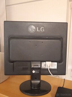 Monitor na pocitac LG - 10