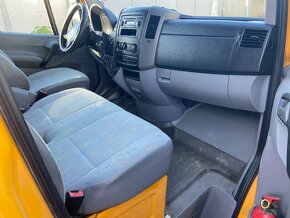 Volkswagen Crafter 2.5TDI - 10