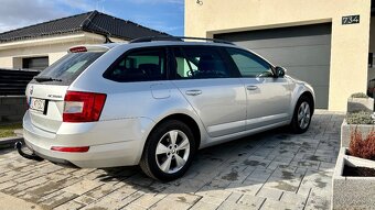 Škoda Octavia Combi 2.0 TDI Ambition DSG - 10