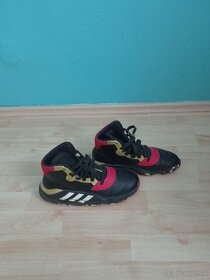 ADIDAS botasky - 10