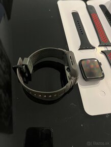 Apple Watch SE 2022 44 mm NIKE - 10