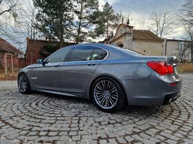 BMW 730D - 10