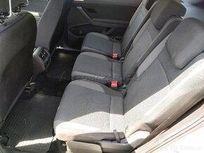 VW Touran 1.6TDi - 10