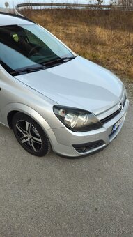 Opel Astra H Caravan - 10