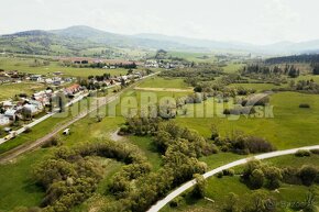 PREDAJ: Rozľahlý pozemok na brehu rieky Rohozná, 7566 m2, Br - 10