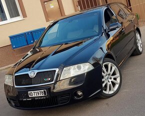 Škoda Octavia Combi 2.0 TDI RS - 10