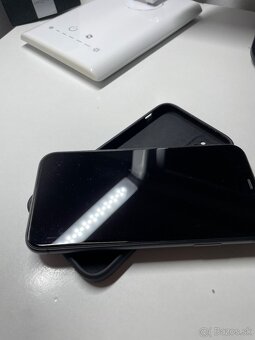 iPhone 11 black ,zdravie 100 percent - 10