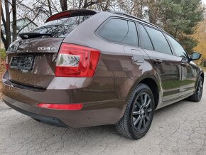 ===Škoda Octavia Combi 1.6 TDI Ambition=== - 10