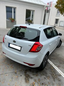 KIA Ceed 1.6 CRDi 85kw 2010 Nová STK/ek - 10