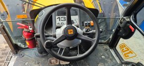 JCB 4CX 4x4 - 10