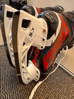 BRUSLE CCM JETSPEED FT6 VEL. 44/9D - 10