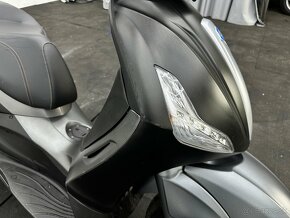Piaggio Beverly 350 Sport touring ABS - 10