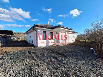 ADOMIS - predám dokončený 4-IZB.BUNGALOV, VŠETKY SIETE, obec - 10