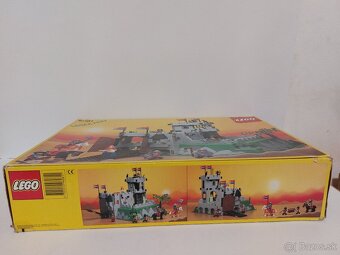 LEGO 6081 King's Mountain Fortress - 10