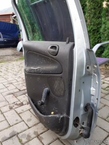 Predam zadne dvere na peugeot 206 SW kombi rok 2003 - - 10