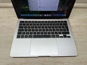 MacBook Air 13 M3 (2024) 16 GB / 512 GB, záruka: 8.11.2025 - 10