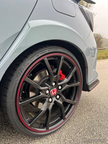 Honda Civic Type R FK8 - 10