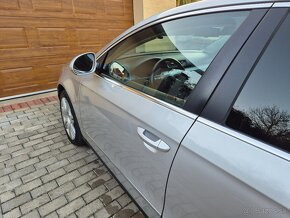 Volkswagen Passat 1.6 TDi rok 2010 - 10