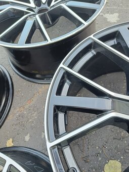 Audi ALU disky R22 10J, 5x112, AUDI Sport SQ8,SQ7,RS6,RS7 - 10