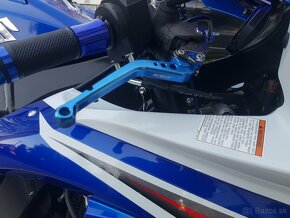 Suzuki GSXR750 K8 - 10