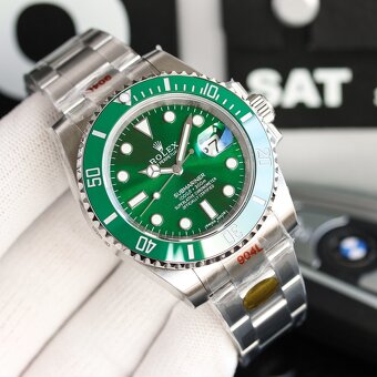 Rolex Submariner Green Dial - 10