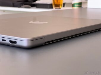 14” MacBook Pro, M2 Pro, 16GB ram, 512GB SSD, - 10